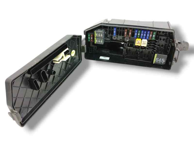 CAJA RELES / FUSIBLES