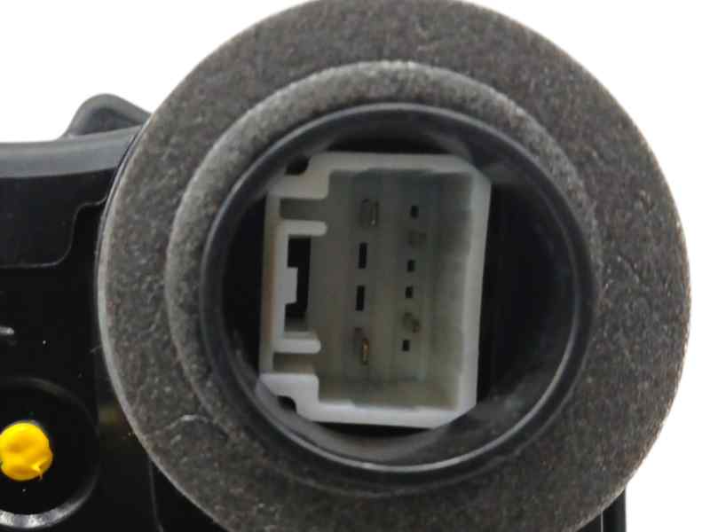 CERRADURA PUERTA TRASERA IZQUIERDA 