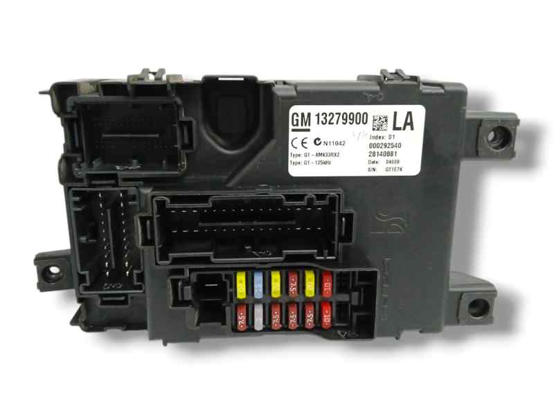 CAJA RELES / FUSIBLES