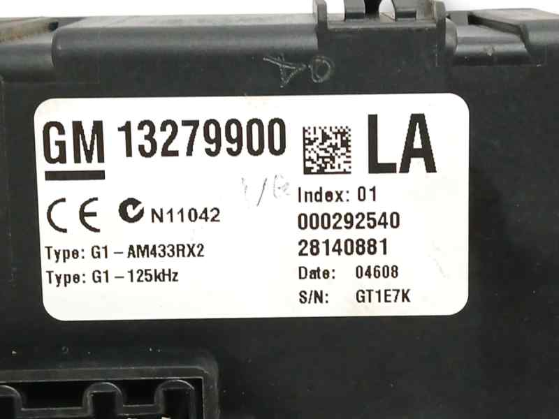 CAJA RELES / FUSIBLES