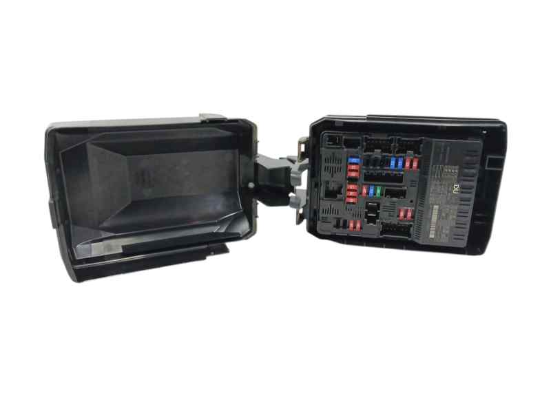 CAJA RELES / FUSIBLES