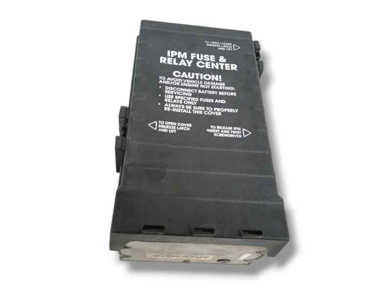 CAJA RELES / FUSIBLES
