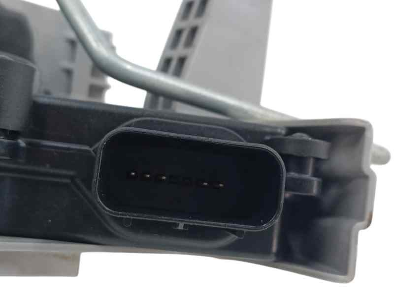 CERRADURA PUERTA TRASERA DERECHA 