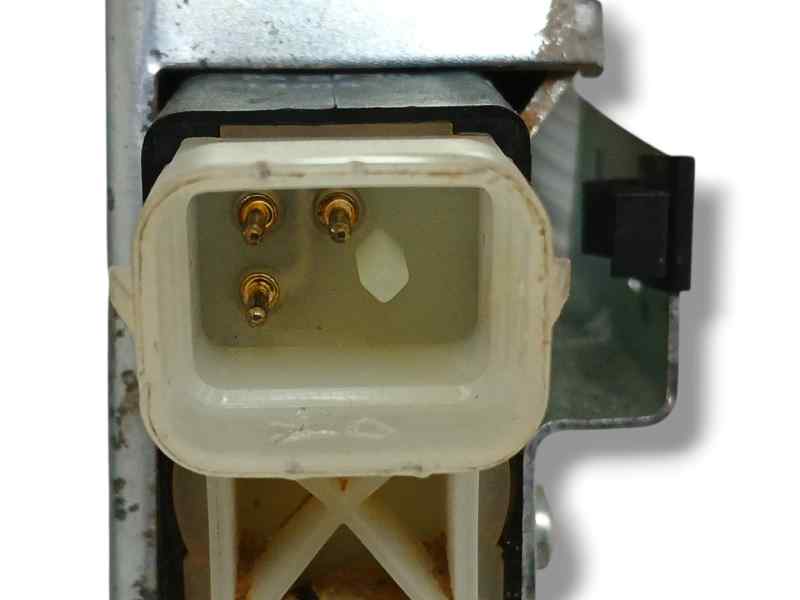 CERRADURA PUERTA LATERAL DERECHA
