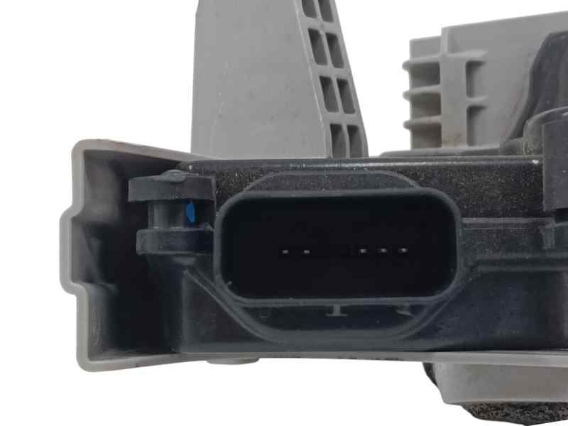CERRADURA PUERTA TRASERA IZQUIERDA 