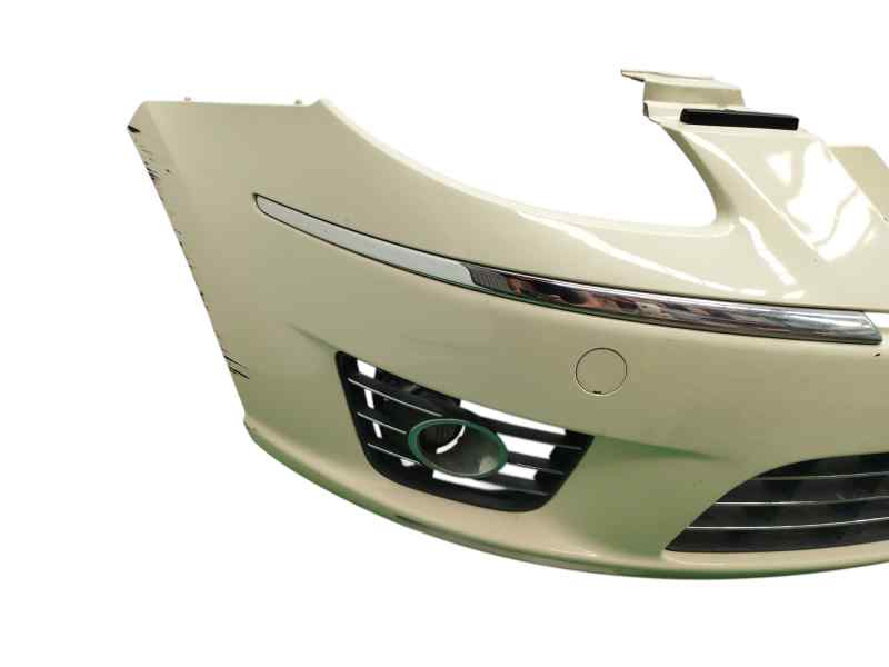 PARAGOLPES DELANTERO
