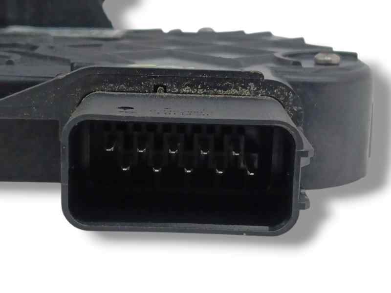 CERRADURA PUERTA TRASERA IZQUIERDA 