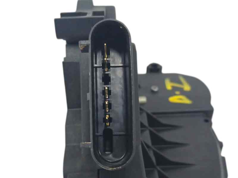 CERRADURA PUERTA DELANTERA IZQUIERDA 