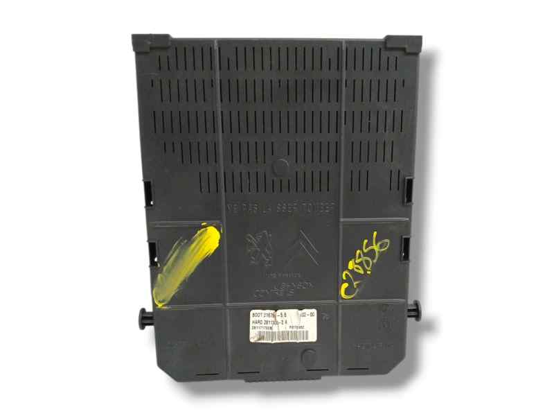 CAJA RELES / FUSIBLES