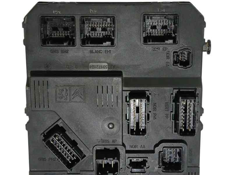 CAJA RELES / FUSIBLES