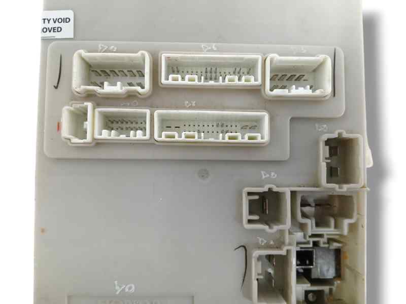 CAJA RELES / FUSIBLES