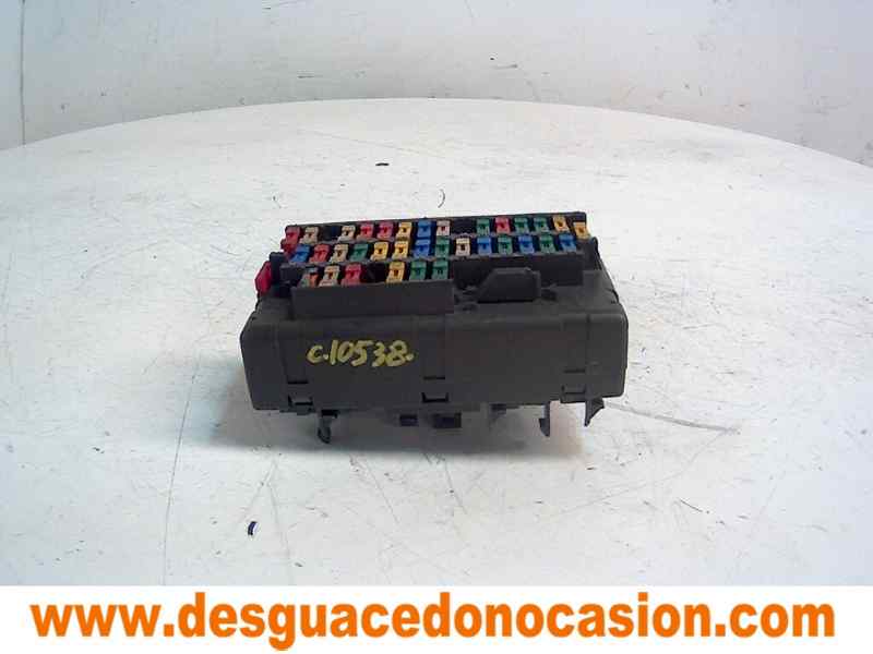 CAJA RELES / FUSIBLES