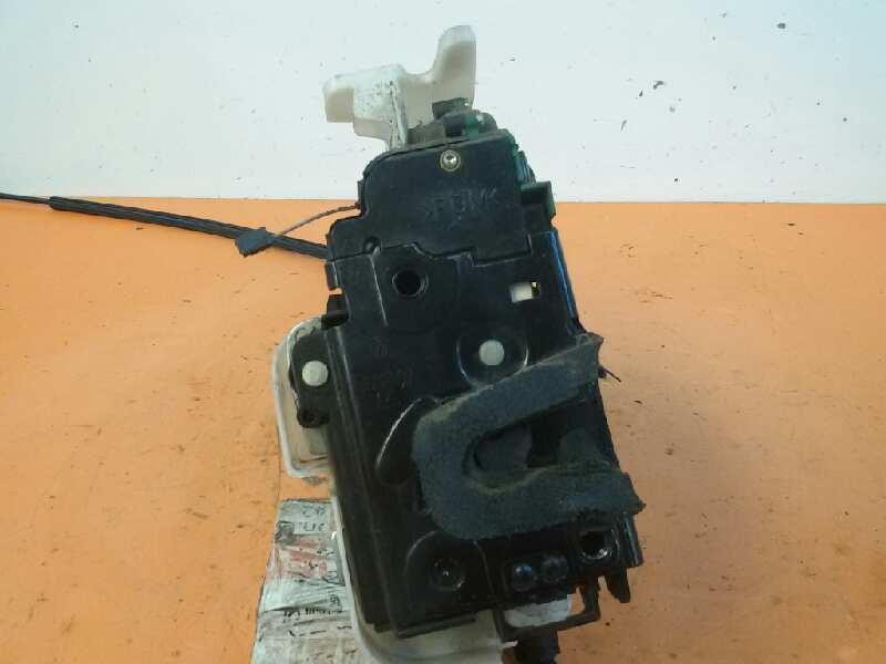 CERRADURA PUERTA DELANTERA IZQUIERDA 