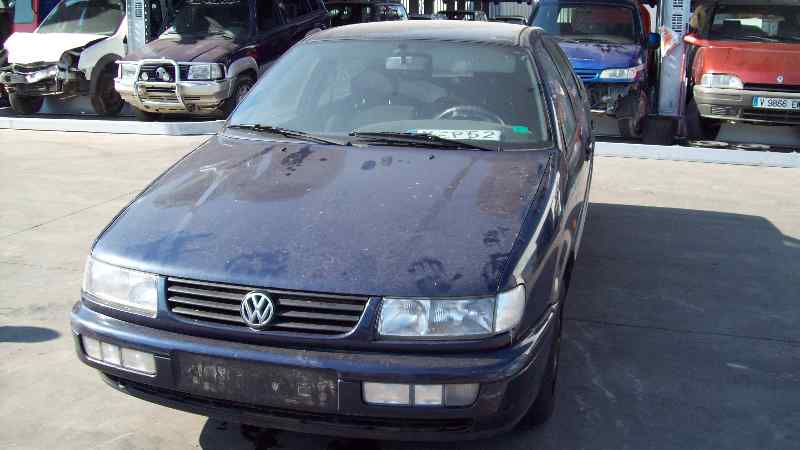 VOLKSWAGEN PASSAT BERLINA (3A2) 1993