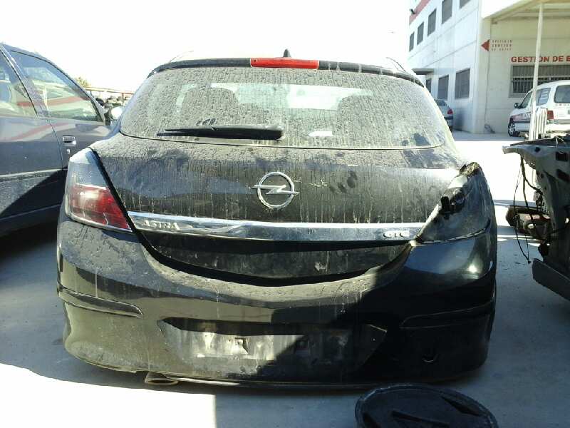 OPEL ASTRA GTC 2004