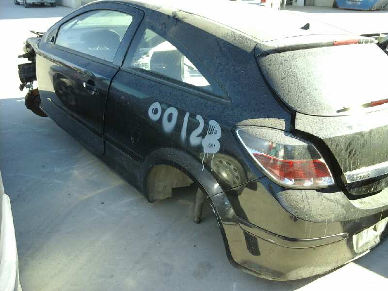 OPEL ASTRA GTC 2004