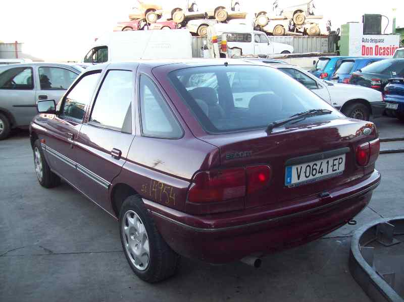 FORD ESCORT BERLINA/TURNIER 1990