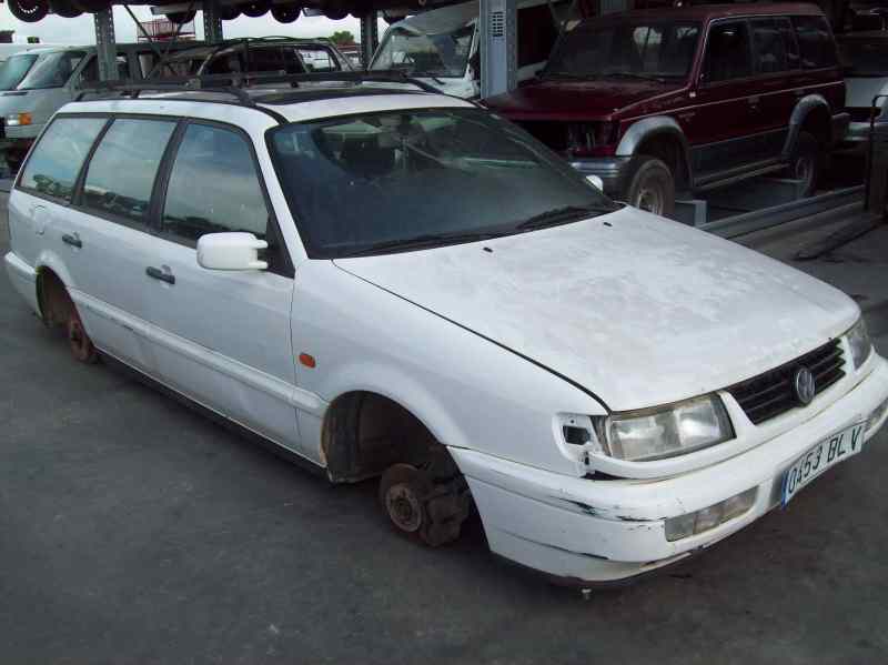 VOLKSWAGEN PASSAT BERLINA (3A2) 1993