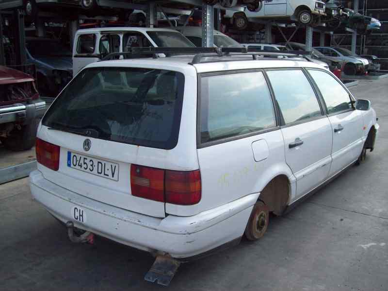 VOLKSWAGEN PASSAT BERLINA (3A2) 1993