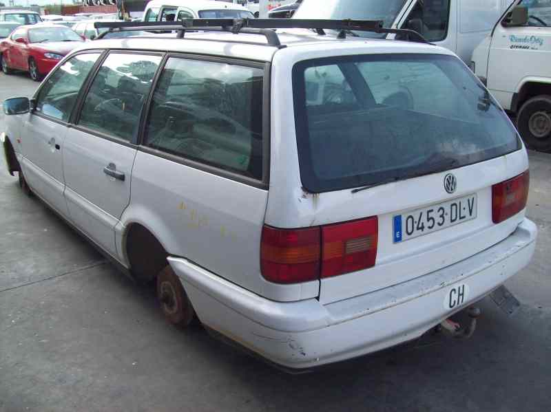 VOLKSWAGEN PASSAT BERLINA (3A2) 1993