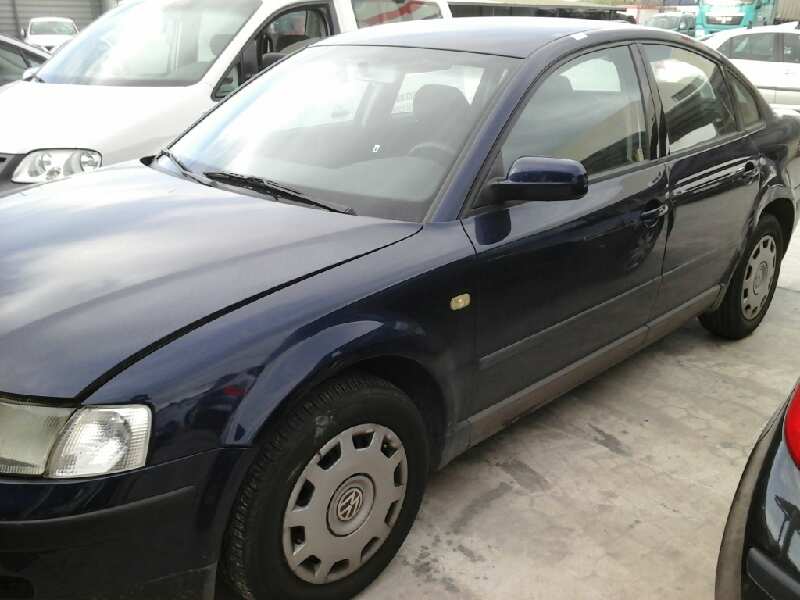 VOLKSWAGEN PASSAT BERLINA (3B2) 1998
