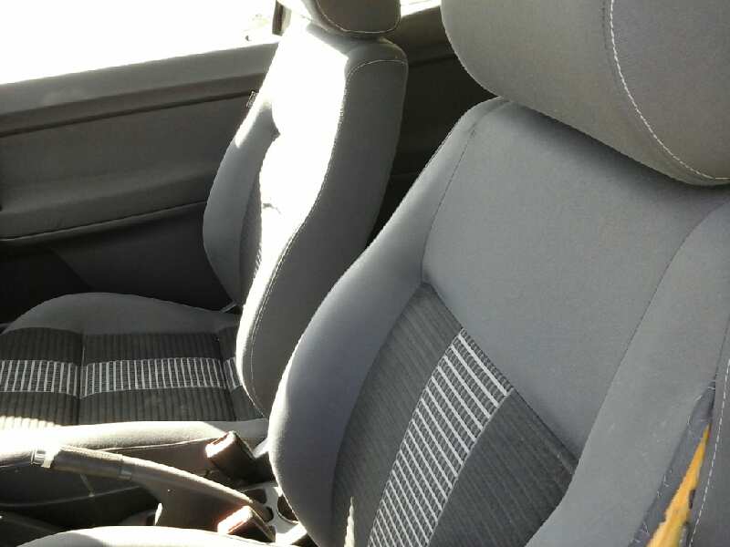 VOLKSWAGEN POLO (9N3) 2008