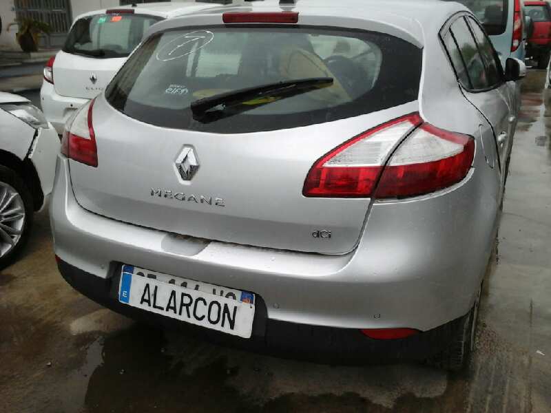 RENAULT MEGANE III BERLINA 5 P 2010