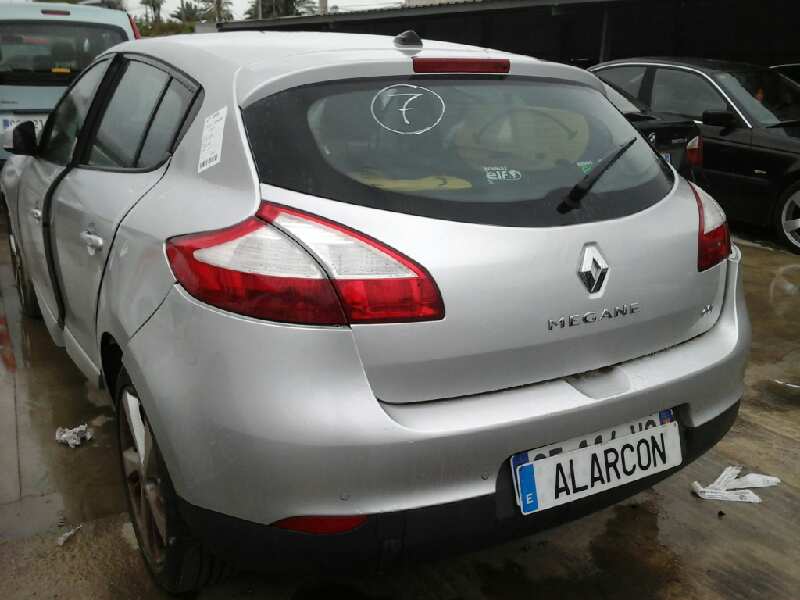 RENAULT MEGANE III BERLINA 5 P 2010