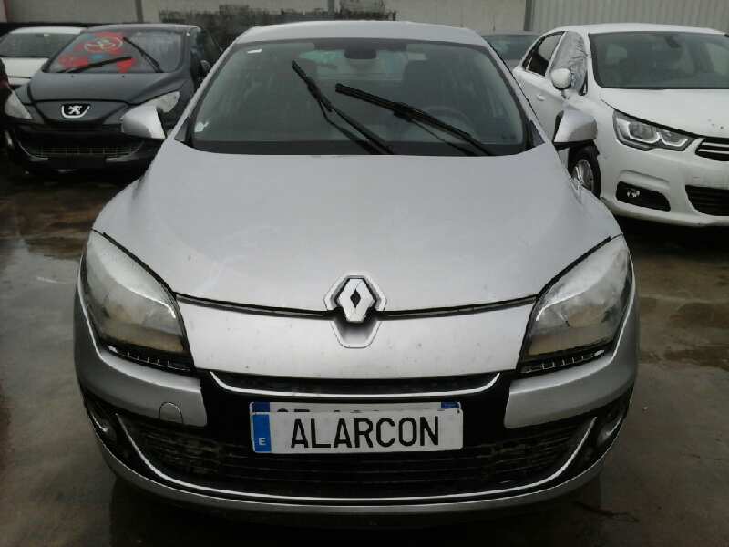 RENAULT MEGANE III BERLINA 5 P 2010