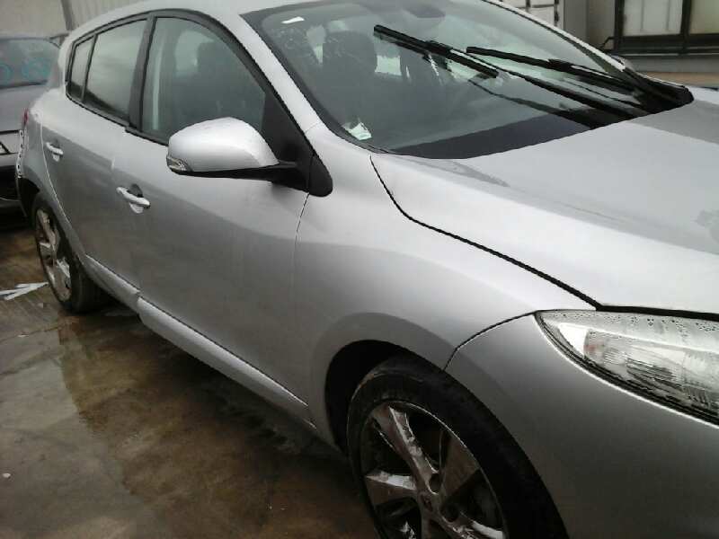 RENAULT MEGANE III BERLINA 5 P 2010