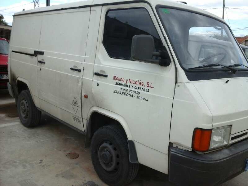 NISSAN TRADE 100 1996