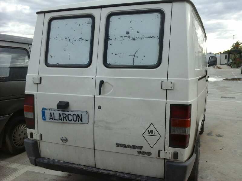 NISSAN TRADE 100 1996