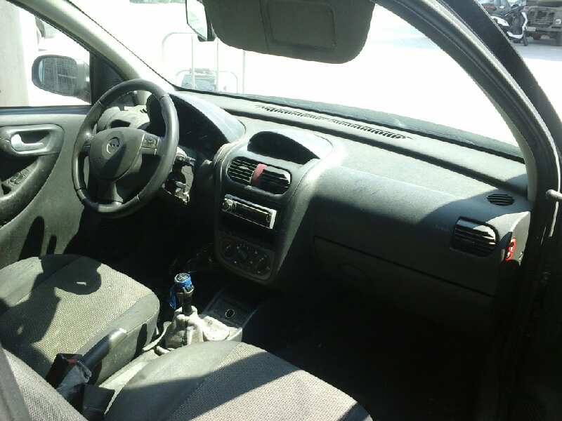 OPEL CORSA C 2004
