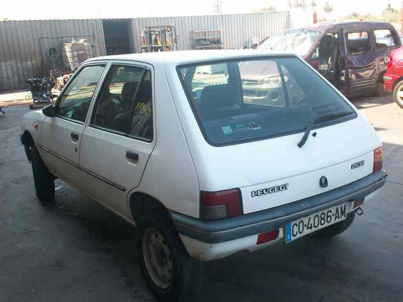 PEUGEOT 205 BERLINA 1995