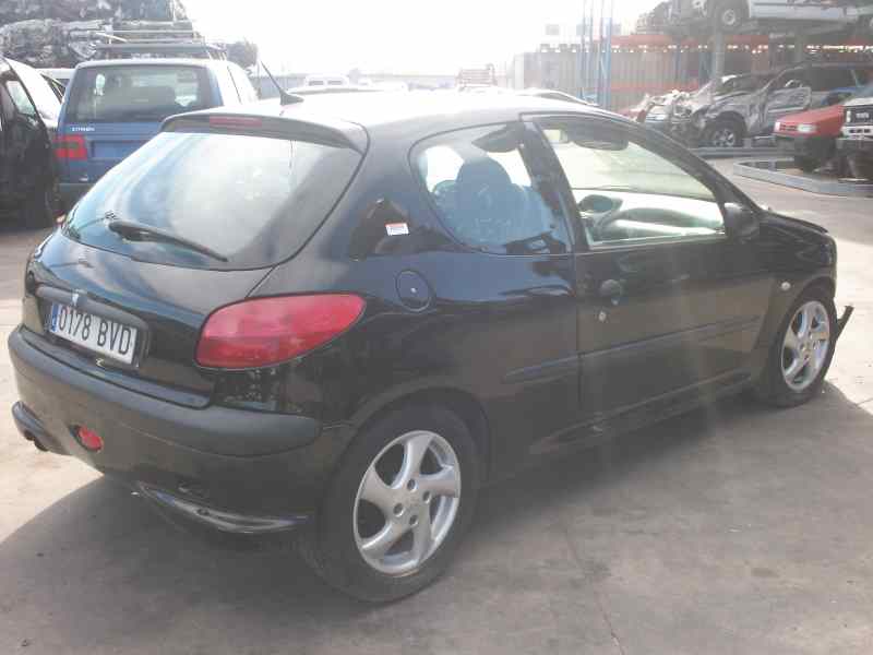 PEUGEOT 206 BERLINA 1999