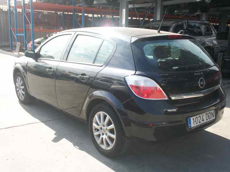 OPEL ASTRA H BERLINA 2004