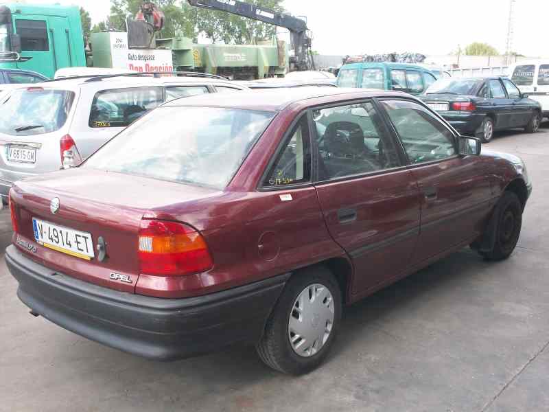 OPEL ASTRA F BERLINA 1992