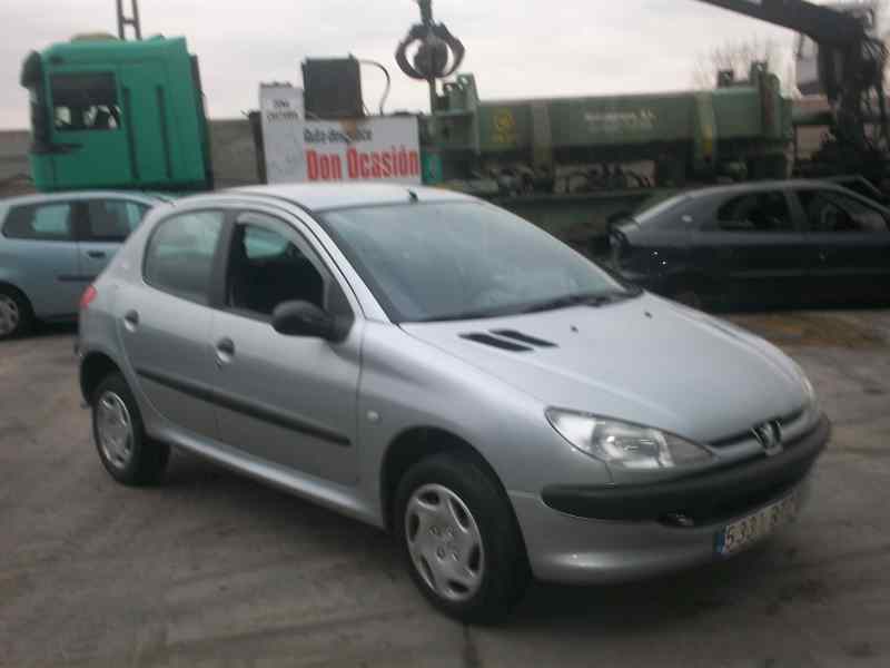 PEUGEOT 206 BERLINA 1998