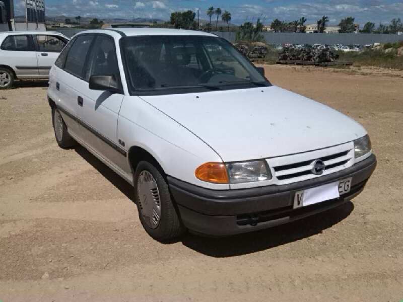 OPEL ASTRA F BERLINA 1995