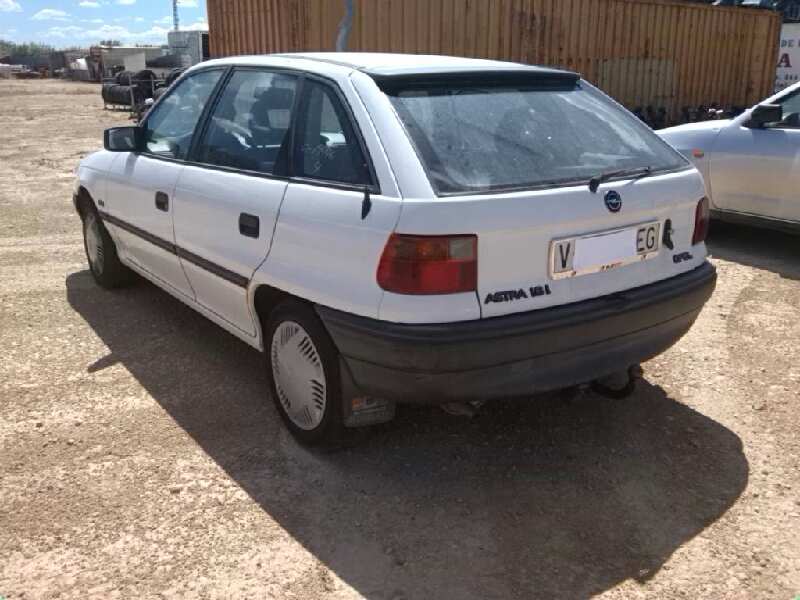 OPEL ASTRA F BERLINA 1995