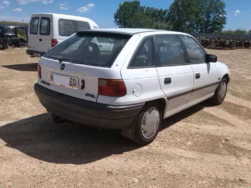 OPEL ASTRA F BERLINA 1995