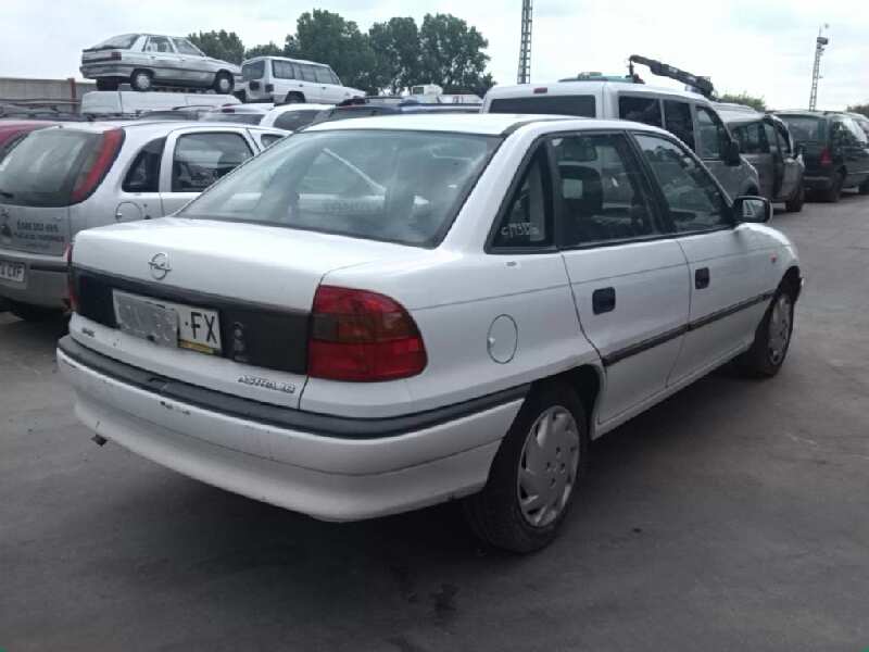 OPEL ASTRA F BERLINA 1995