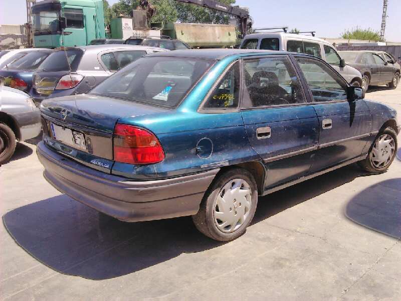OPEL ASTRA F BERLINA 1995