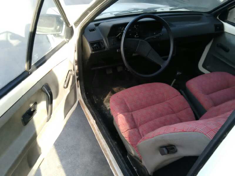 VOLKSWAGEN POLO (867/871/873) 1985