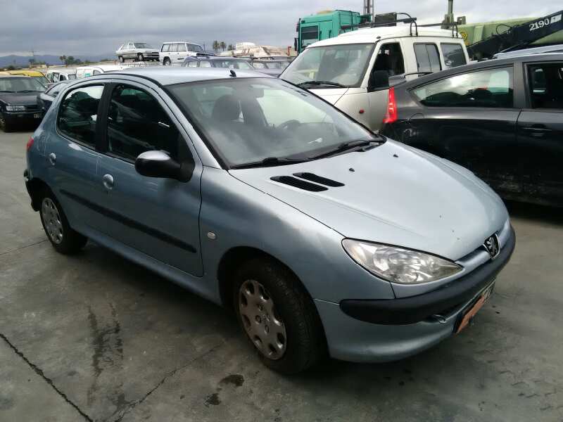 PEUGEOT 206 BERLINA 1998