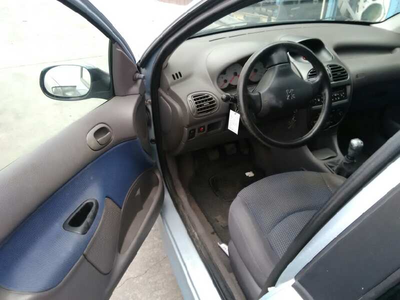 PEUGEOT 206 BERLINA 1998