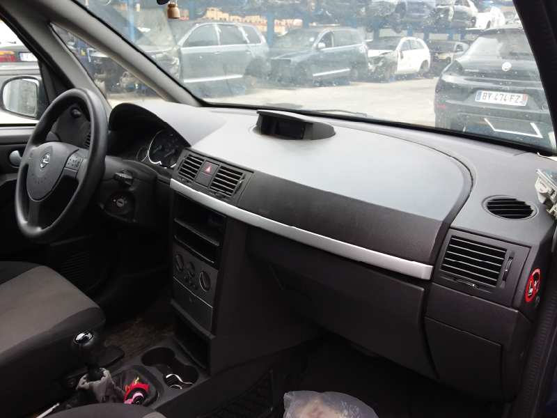 OPEL MERIVA 2004