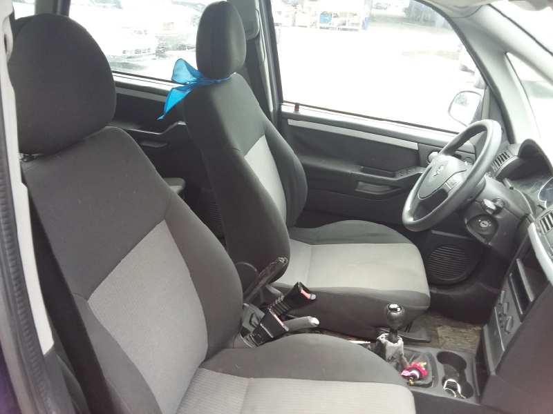 OPEL MERIVA 2004