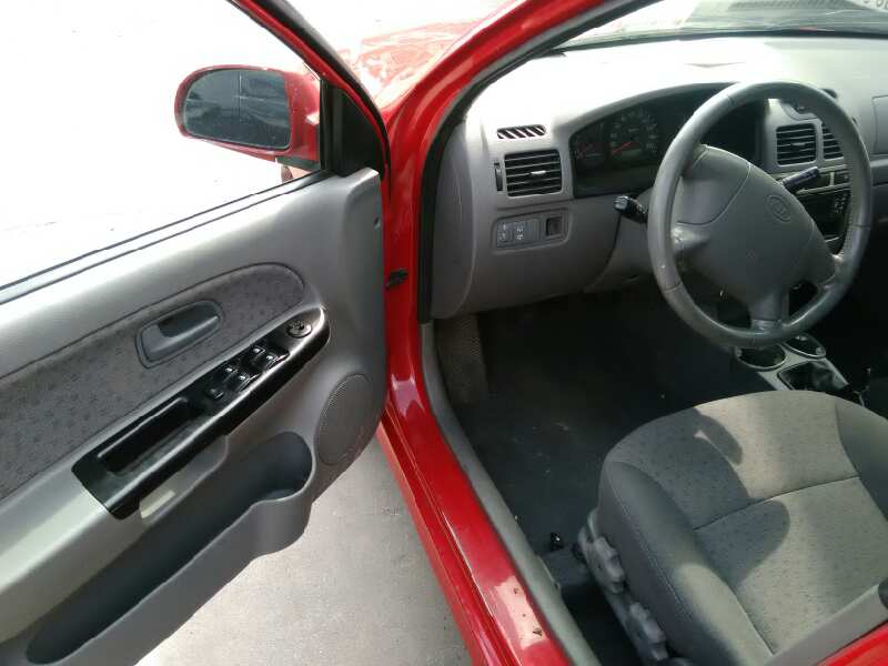 KIA RIO 2000