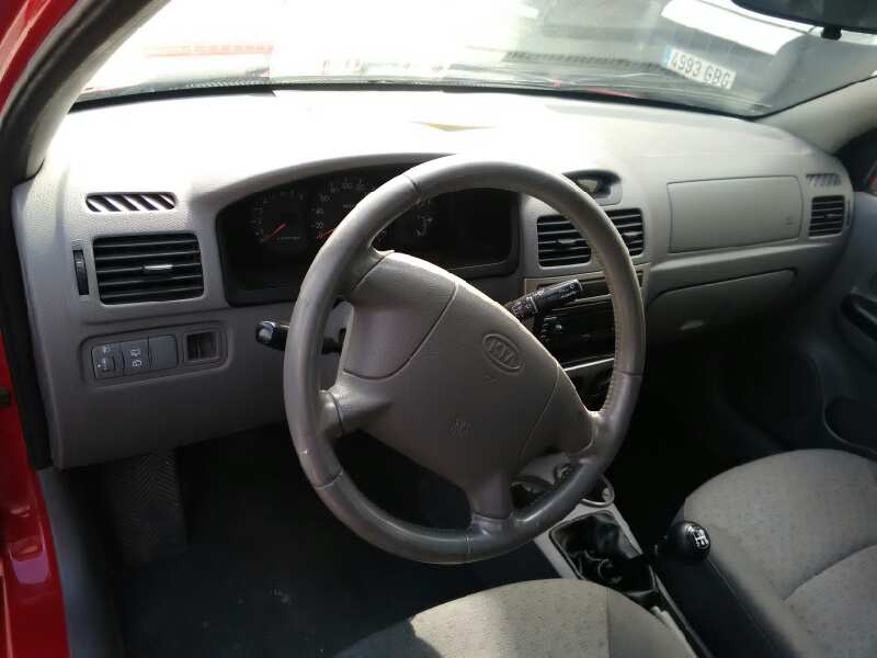 KIA RIO 2000
